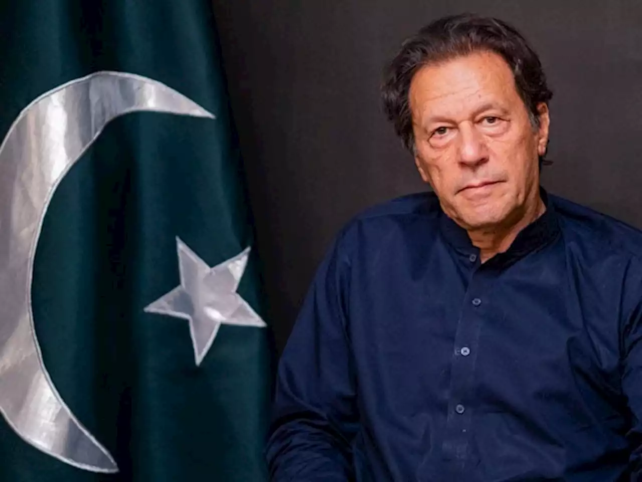 مجھے اور بشریٰ بی بی کو صبح گرفتار کیا جائے تو سب کو پُرامن احتجاج کرنا ہے، عمران خان - ایکسپریس اردو