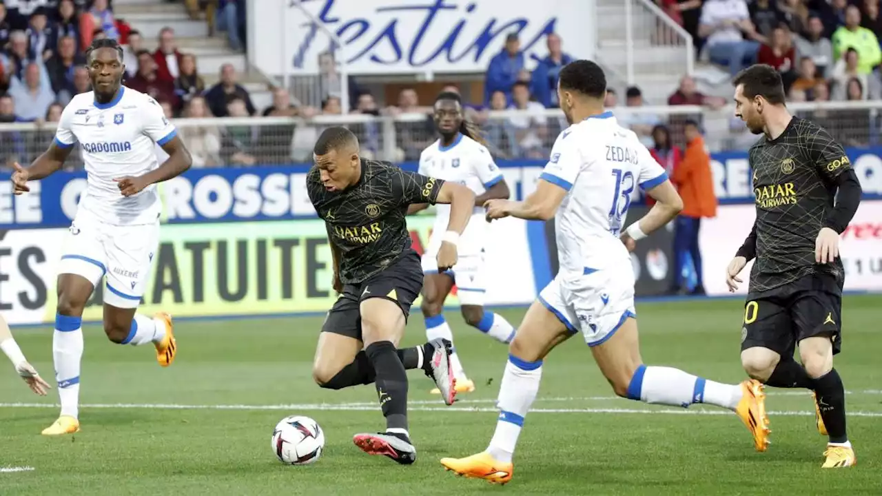 Auxerre - PSG : Kylian Mbappé et le reste du monde