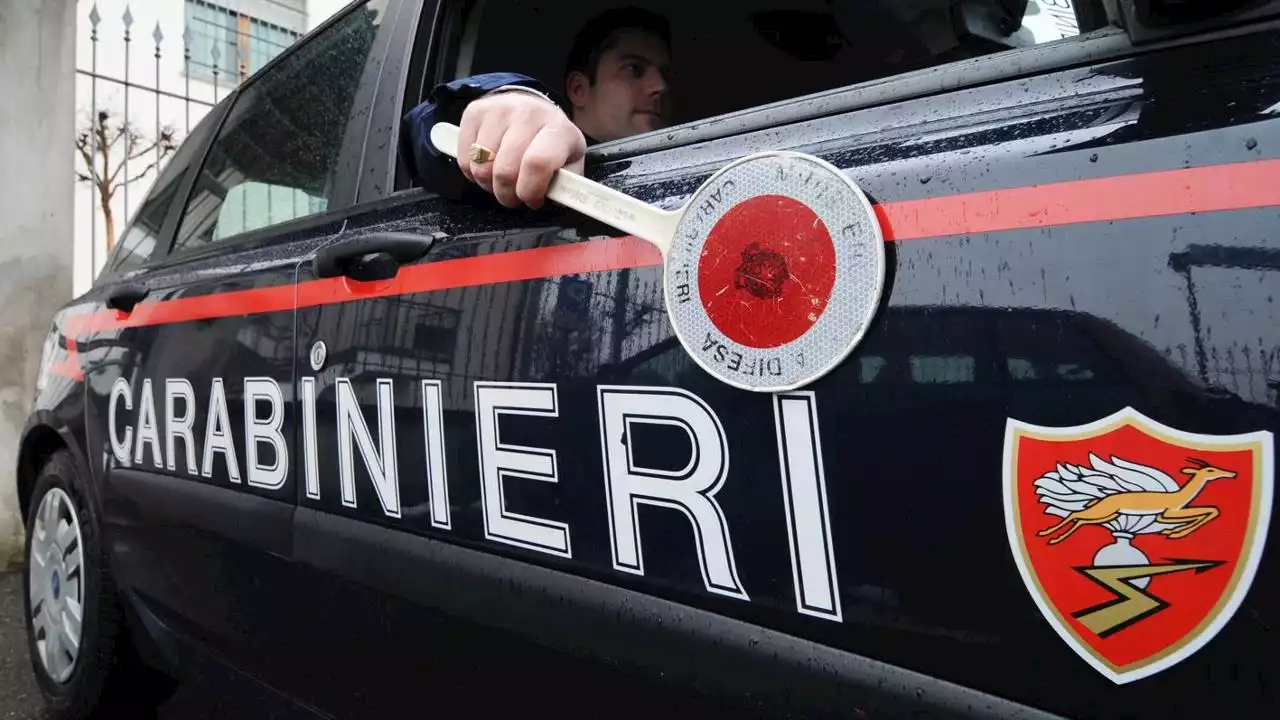 Tenta di rapire bambino di due anni in centro a Milano, bloccata dal padre del piccolo