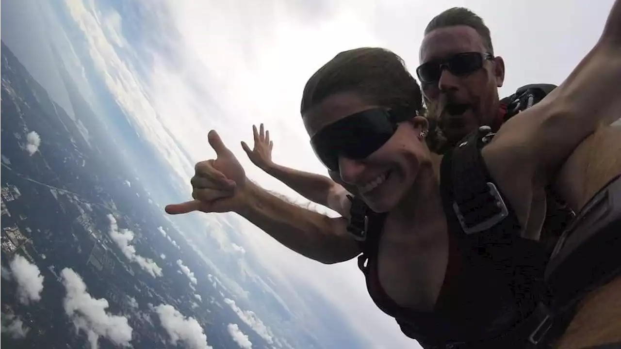 What happens if you skydive through a cloud?