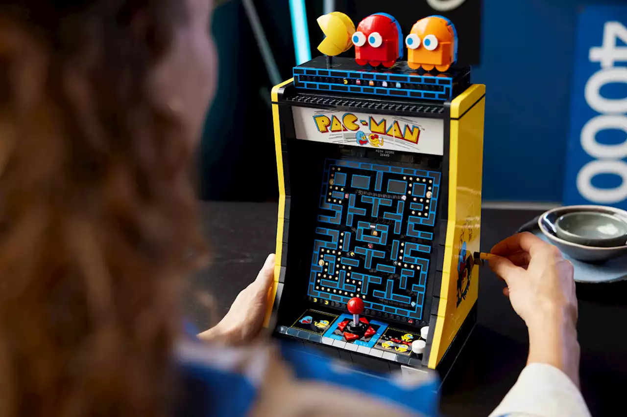 LEGO Unveils Pac-Man Arcade Set