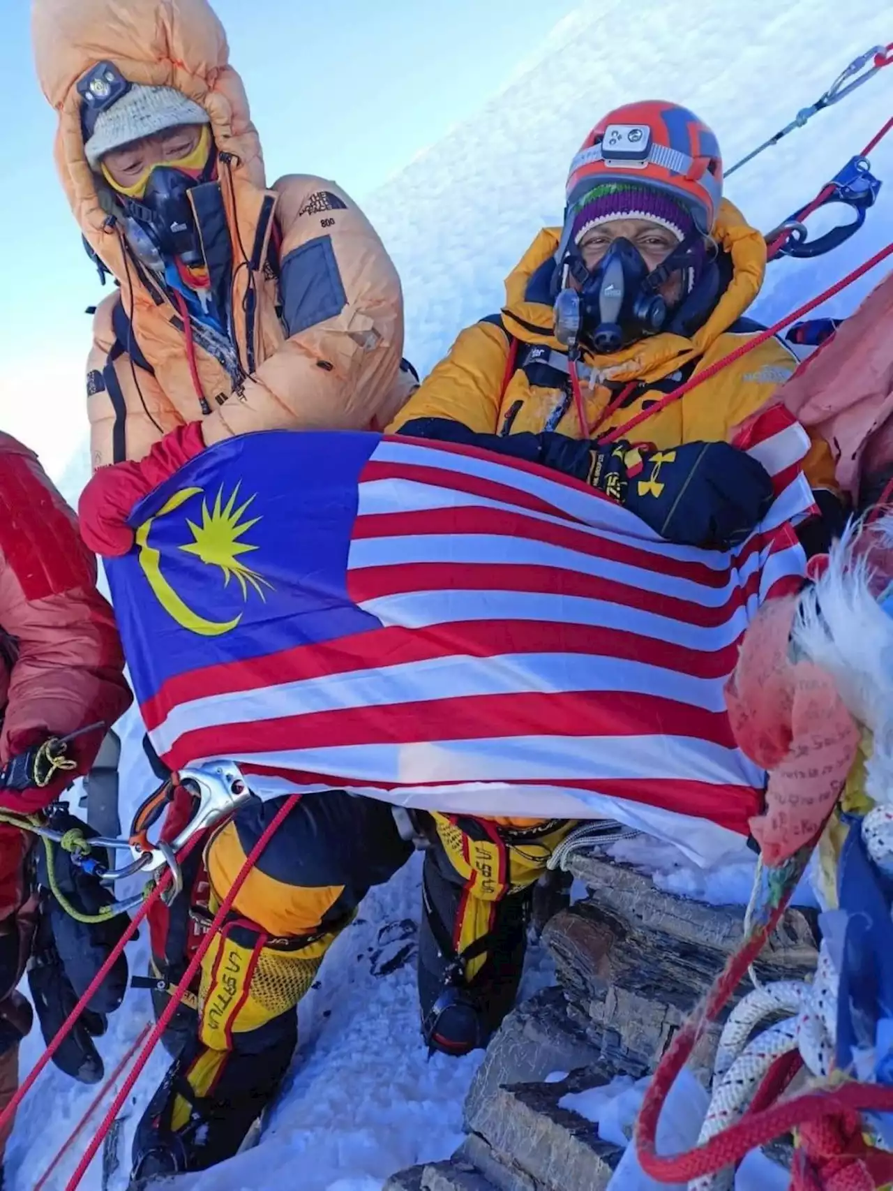 Rakyat Malaysia takluk 7 puncak tertinggi selepas tawan Everest hari ini | The Malaysian Insight