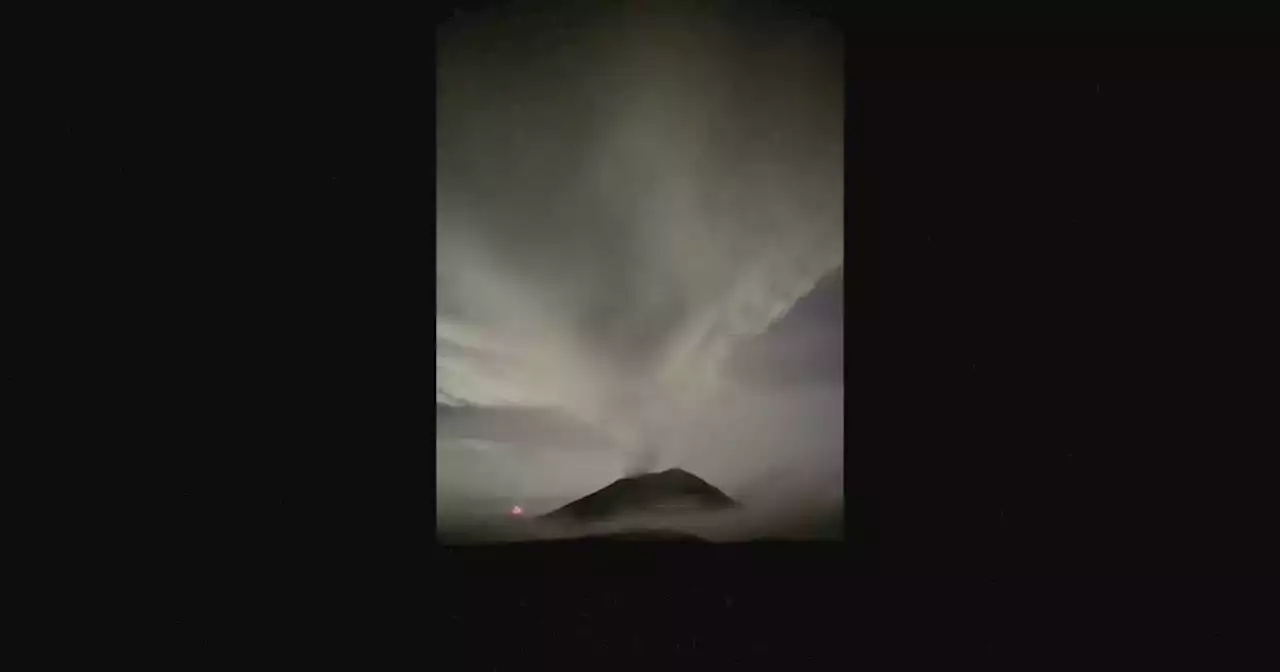 Messico, innalzato il livello di allerta del vulcano Popocatepetl: Il video in timelapse