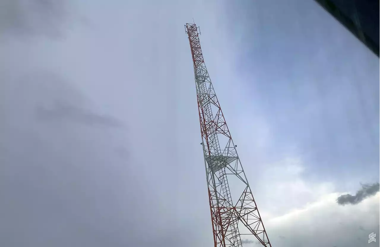 Why are there nearly 500 'naked' telco towers in Sarawak? - SoyaCincau