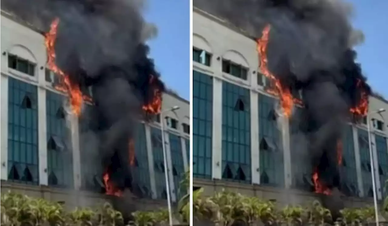 Road Users Reporting Fire At Old EPF Building On Jalan Gasing | TRP