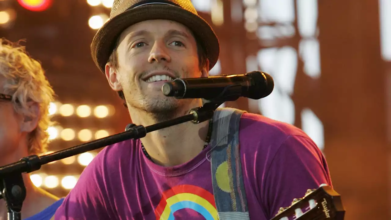 Singer Jason Mraz 'Memba Him?!