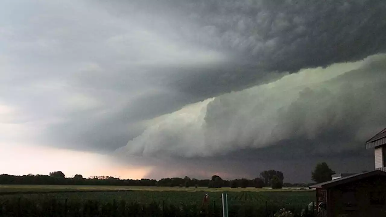 Erste größere Gewitterlage macht Unwetter vor allem in Westfalen möglich