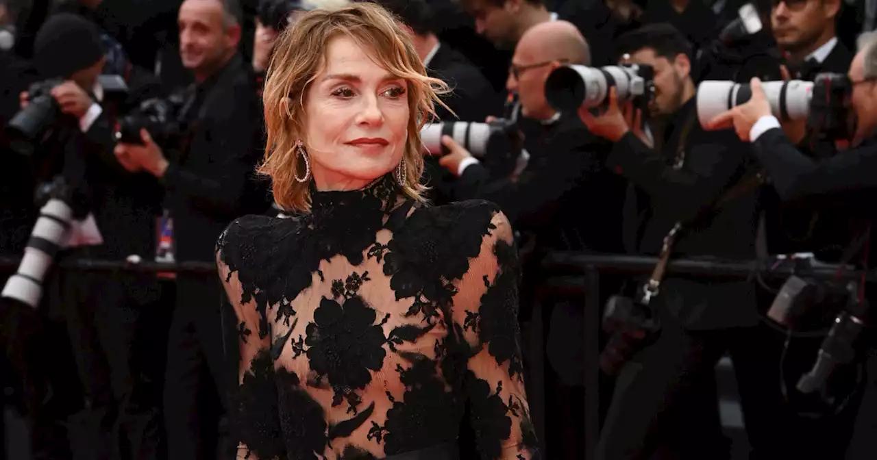 Isabelle Huppert, 70 ans, fait sensation avec une nouvelle coiffure lors du festival de Cannes 2023