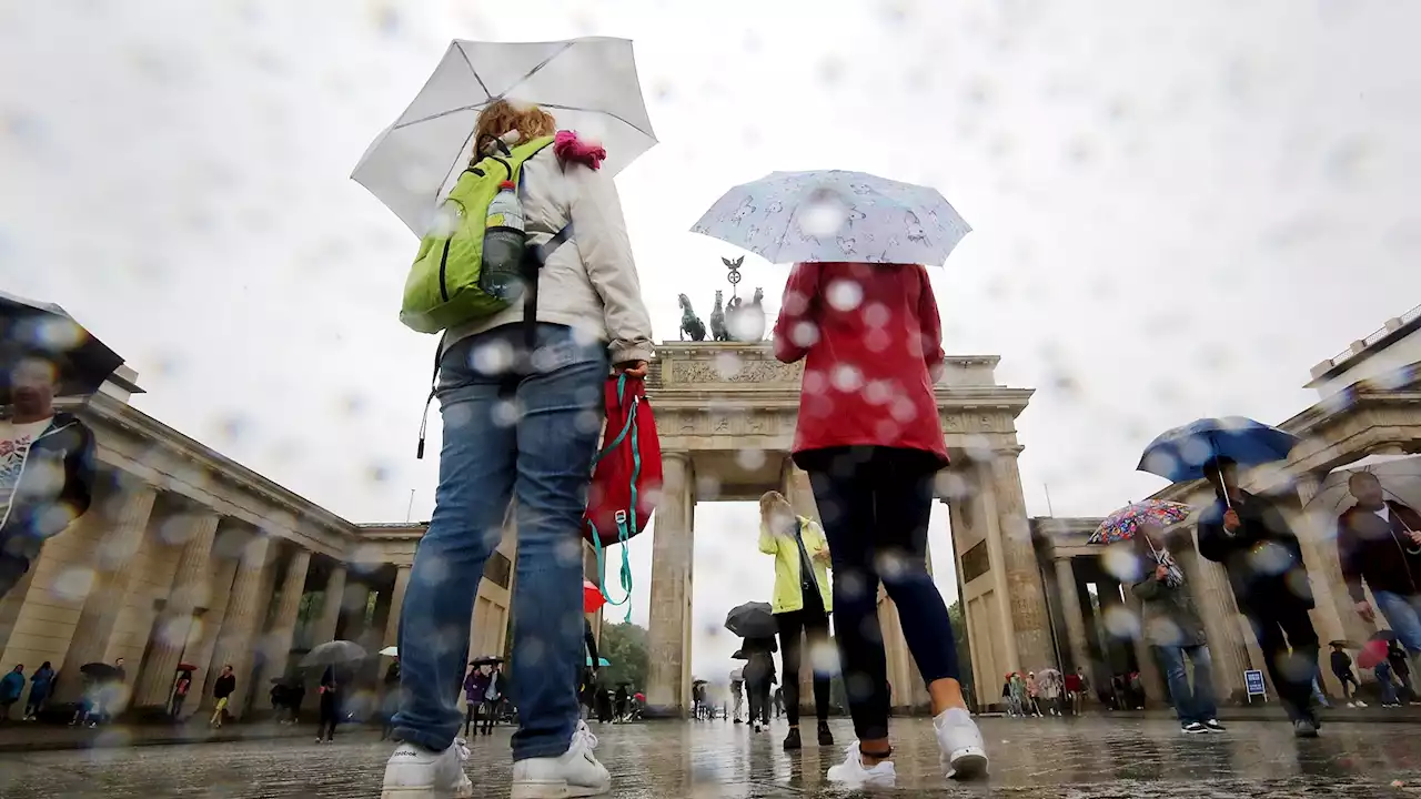 Starkregen und Gewitter rollen auf Berlin zu