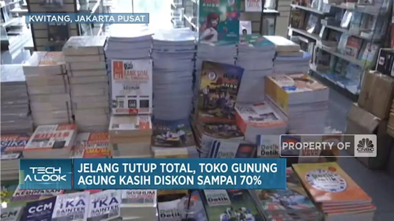 Jelang Tutup Total, Toko Gunung Agung Kasih Diskon