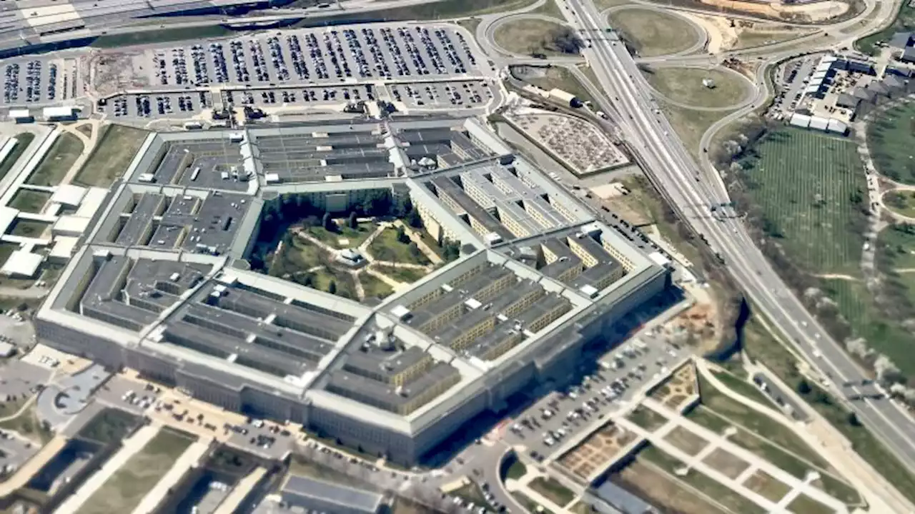 'Verified' Twitter accounts share fake image of 'explosion' near Pentagon, causing confusion | CNN Business