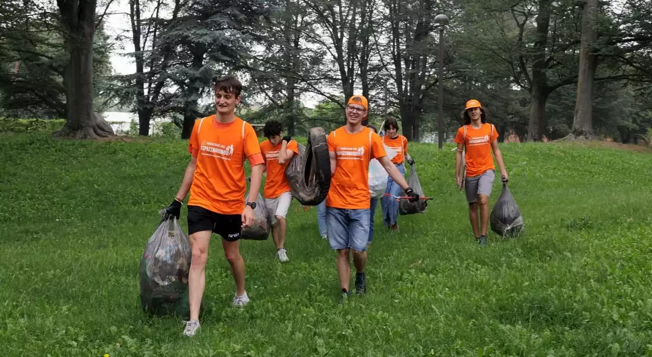 Giornata Mondiale dell'Ambiente, 'Spazzamondo' e i cittadini attivi nella raccolta dei rifiuti