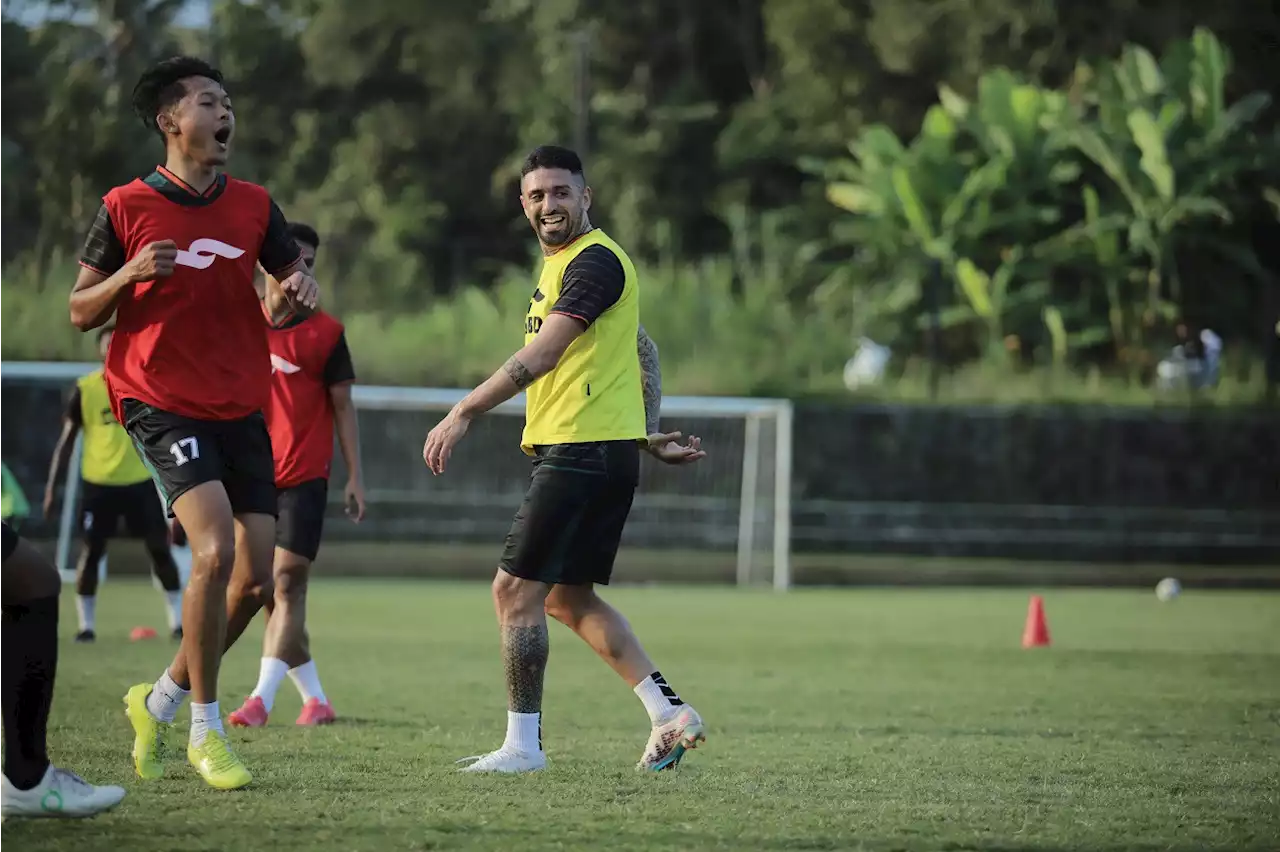 Jonathan Bustos Sudah Latihan Bersama PSS Sleman, Sedikit Letih, tetapi Bersemangat