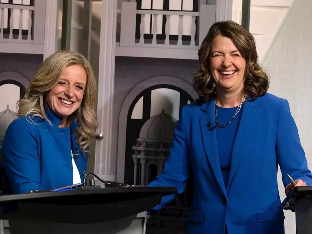 Still-undecided bloc key focus for parties as Alberta election enters homestretch