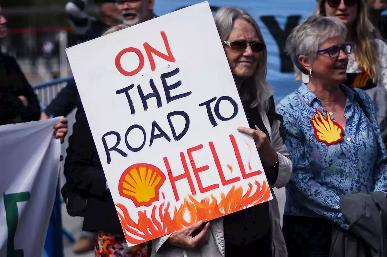 Climate Activists Take Over Shell’s Annual General Meeting in London