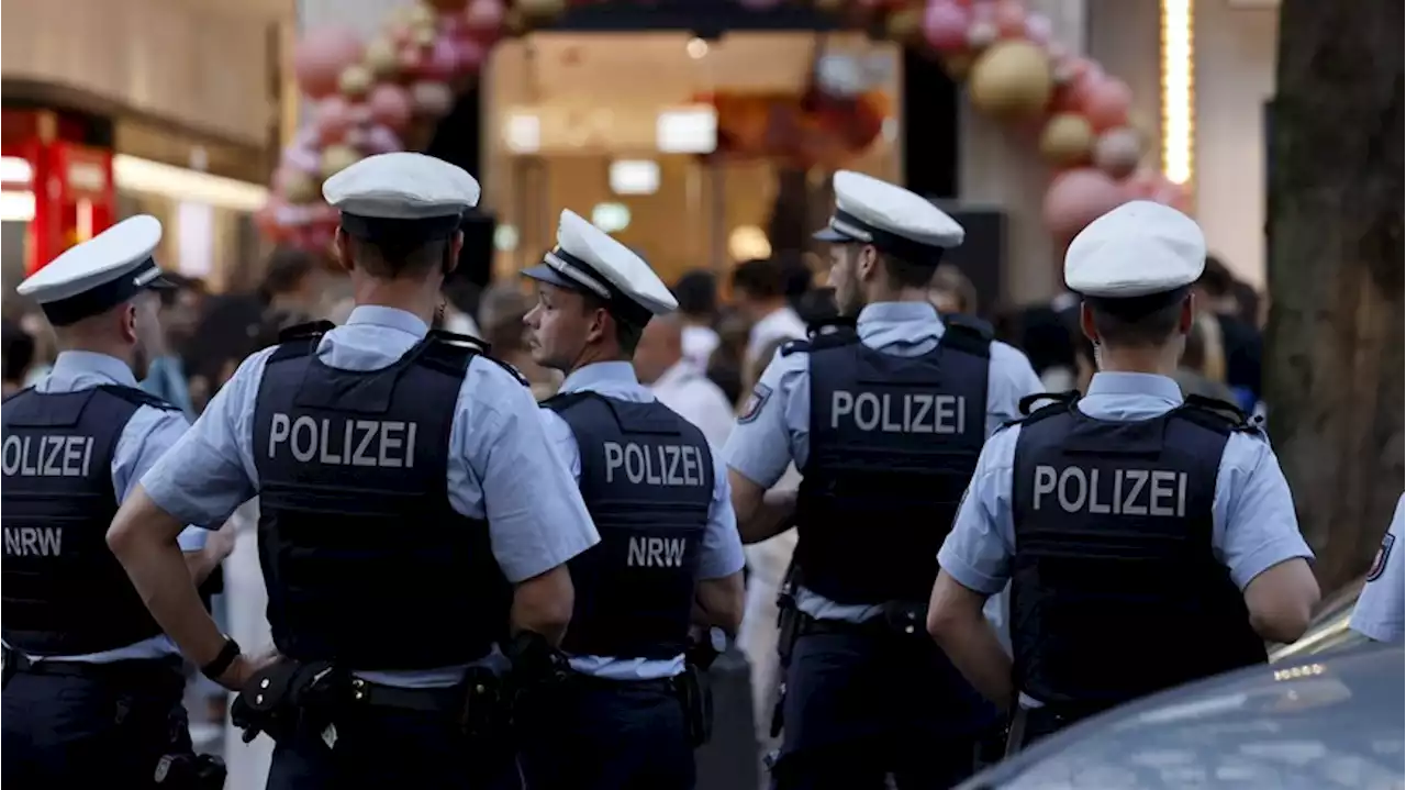 NRW: Nach öffentlicher Kritik an Polizei – Hochschule feuert Dozentin