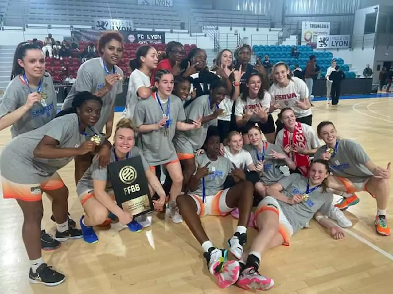 Les Espoirs de Villeneuve d'Ascq championnes de France Espoirs 2023 - BeBasket