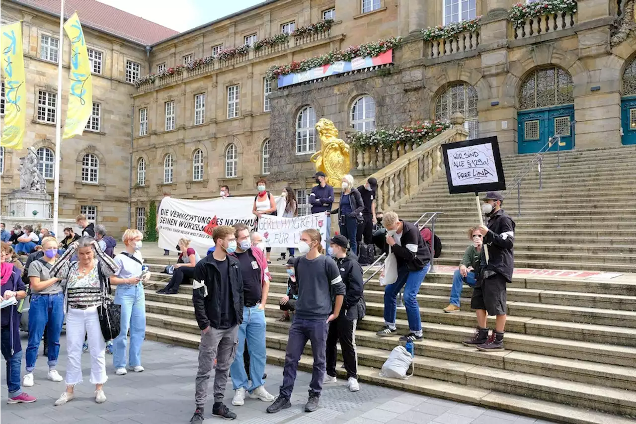 Urteil in Dresden: Linksextremistin Lina E. dankt Unterstützern