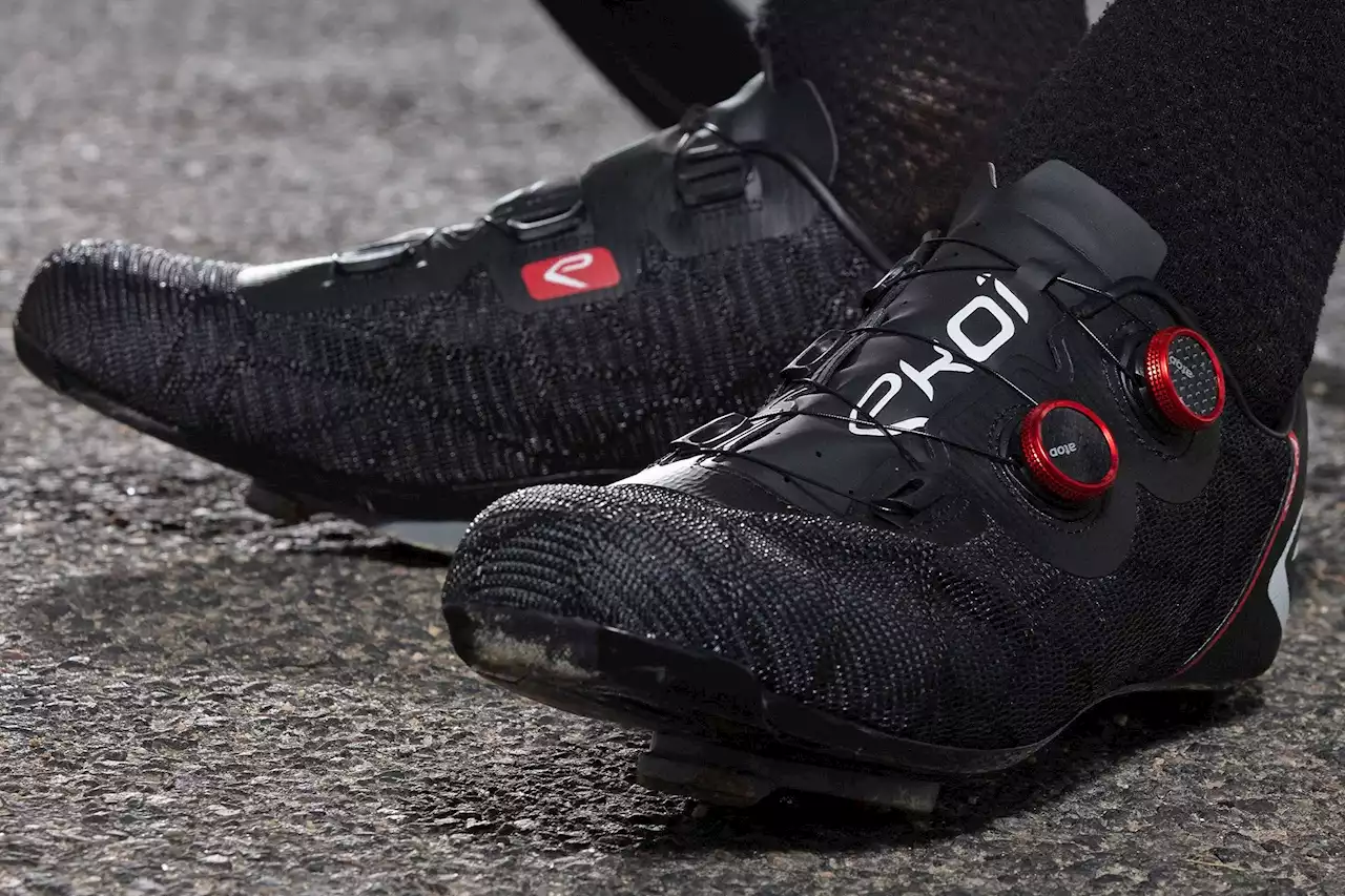 Ekoï C-4 Woven Mesh Road Shoes Stiffen Up Value with First Full Carbon Construction