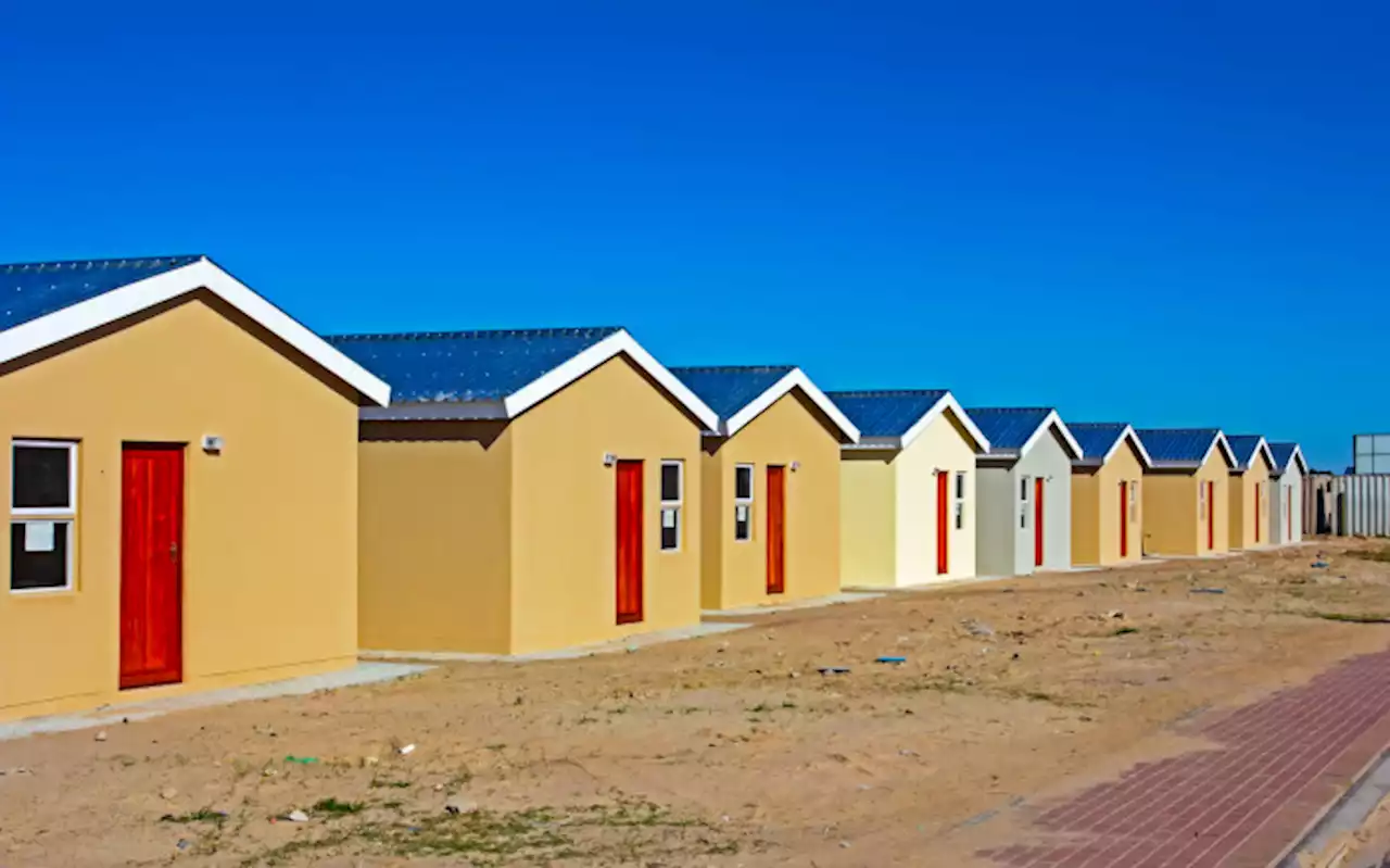 Beneficiaries of Tshwane multi-million rand RDP project lament shoddy houses