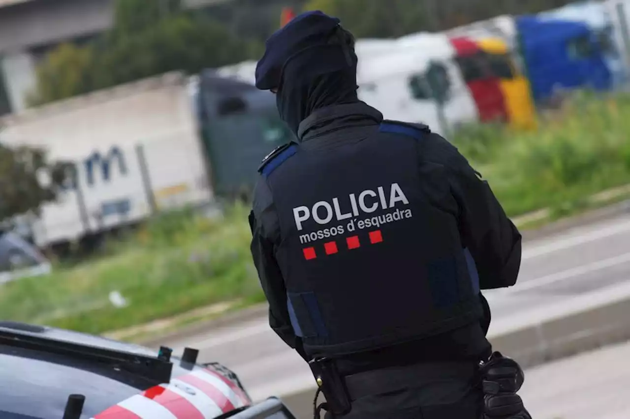 Un gang à trottinettes électriques démantelé à Barcelone, ils détroussaient les touristes de leurs montres