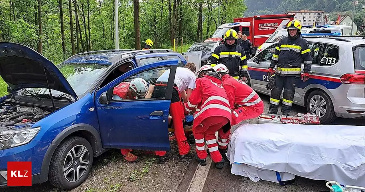 Kapfenberg-Diemlach - Auffahrunfall auf B 116: Eine Person schwer verletzt