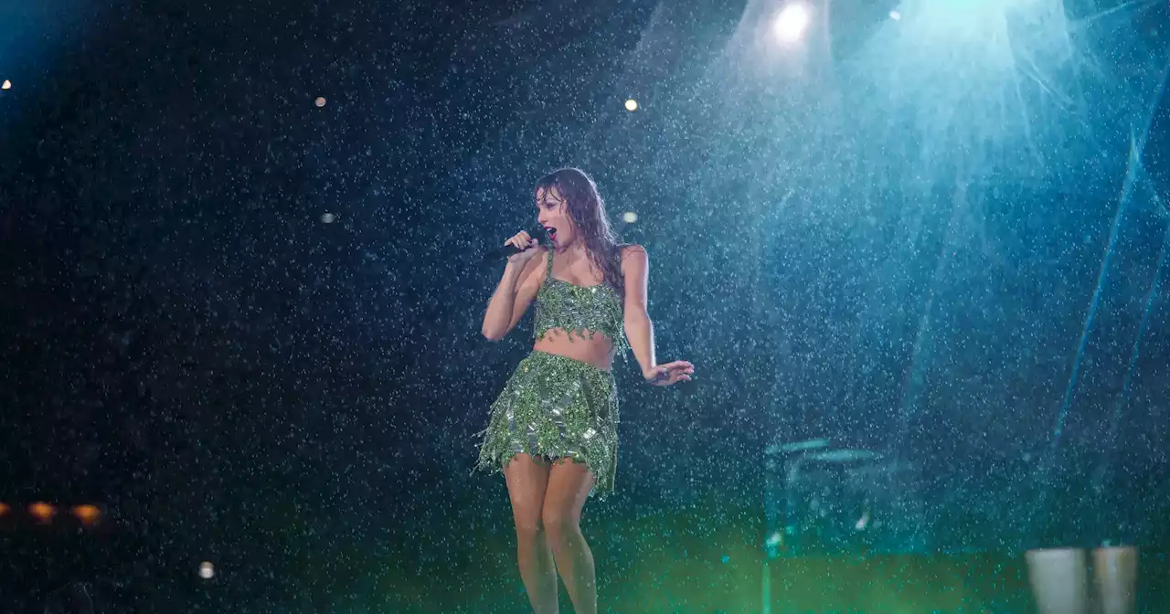 'Dançamos juntos à chuva': Taylor Swift e o concerto 'encharcado' nos Estados Unidos