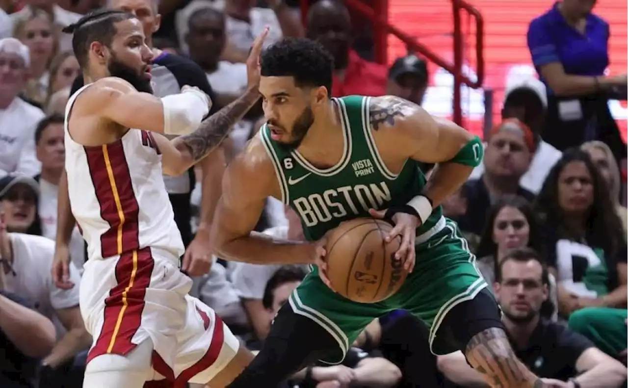 Celtics stay alive with victory at Heat