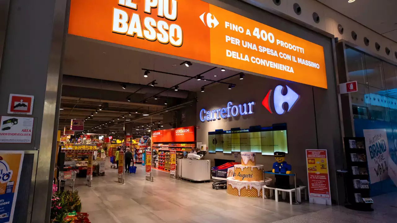 Carrefour e Auchan, frode miliardaria con fatture false: 22 manager a processo