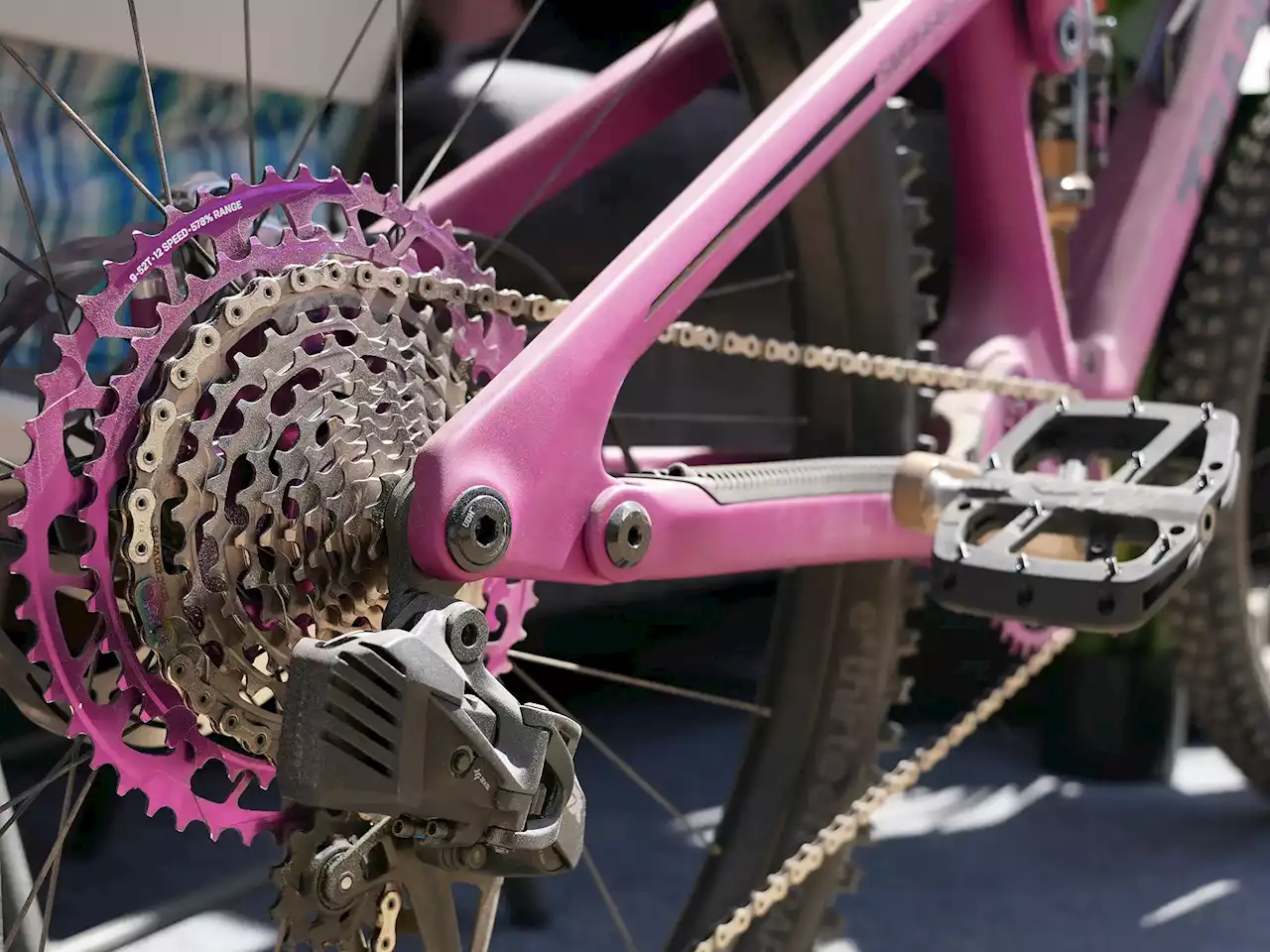 eThirteen debuts Close Range Cassette, XC tire, neat tools & more