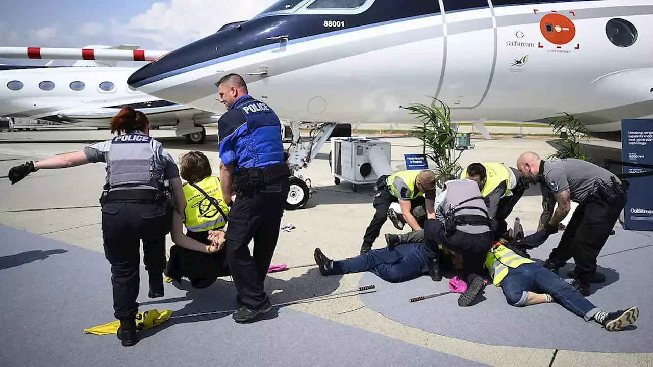 Klimaaktivisten nach Störung des Flugverkehrs verurteilt