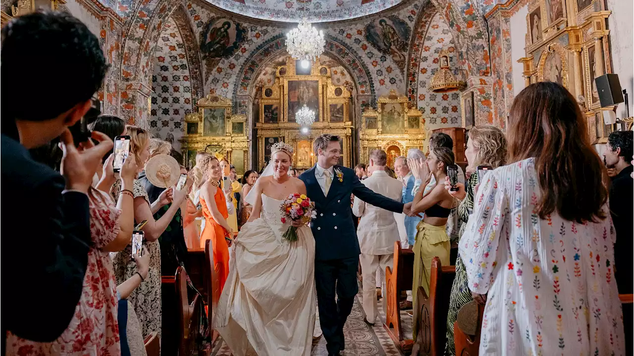 The Bride Wore An Elizabethan-Inspired Gown And A Tiara For Her Colourful Oaxaca Wedding