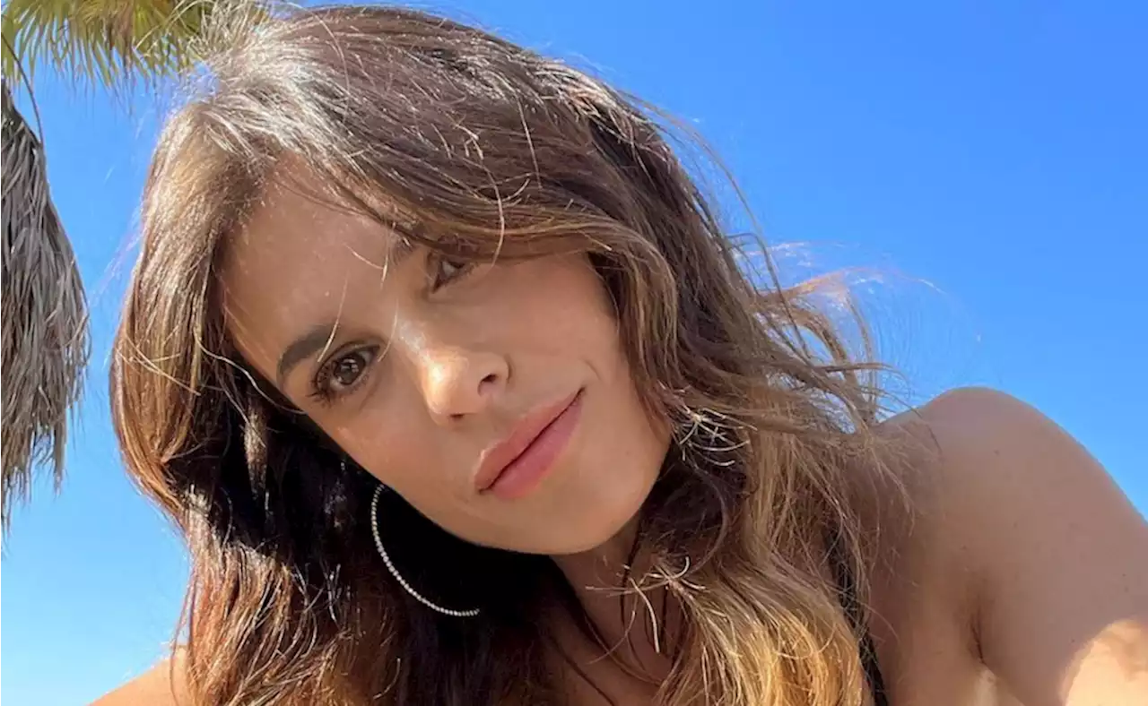 Elisabetta Canalis e Georgian Cimpeanu mano nella mano: l’amore è ufficiale - iO Donna