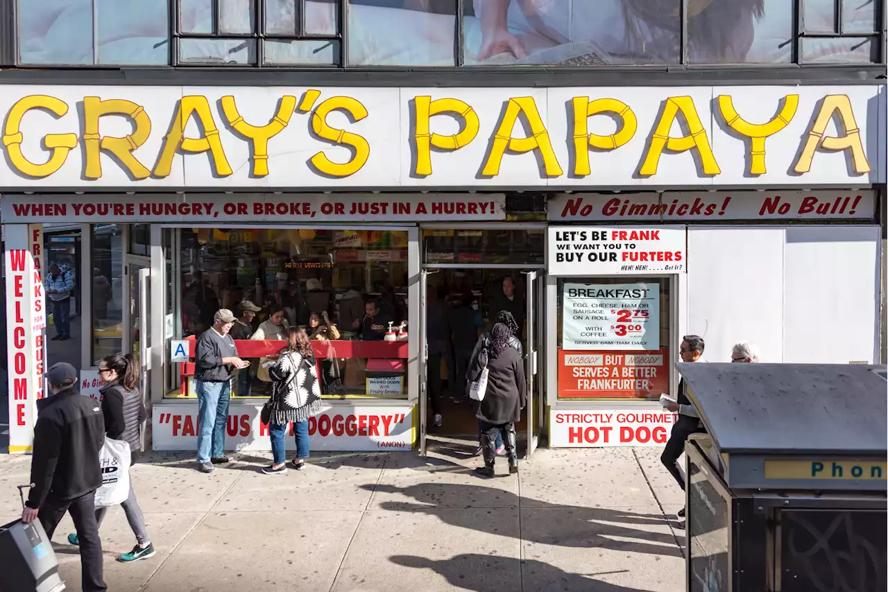 Nicholas Gray, Founder of Longtime NYC Hot Dog Chain Gray's Papaya, Dies at 86