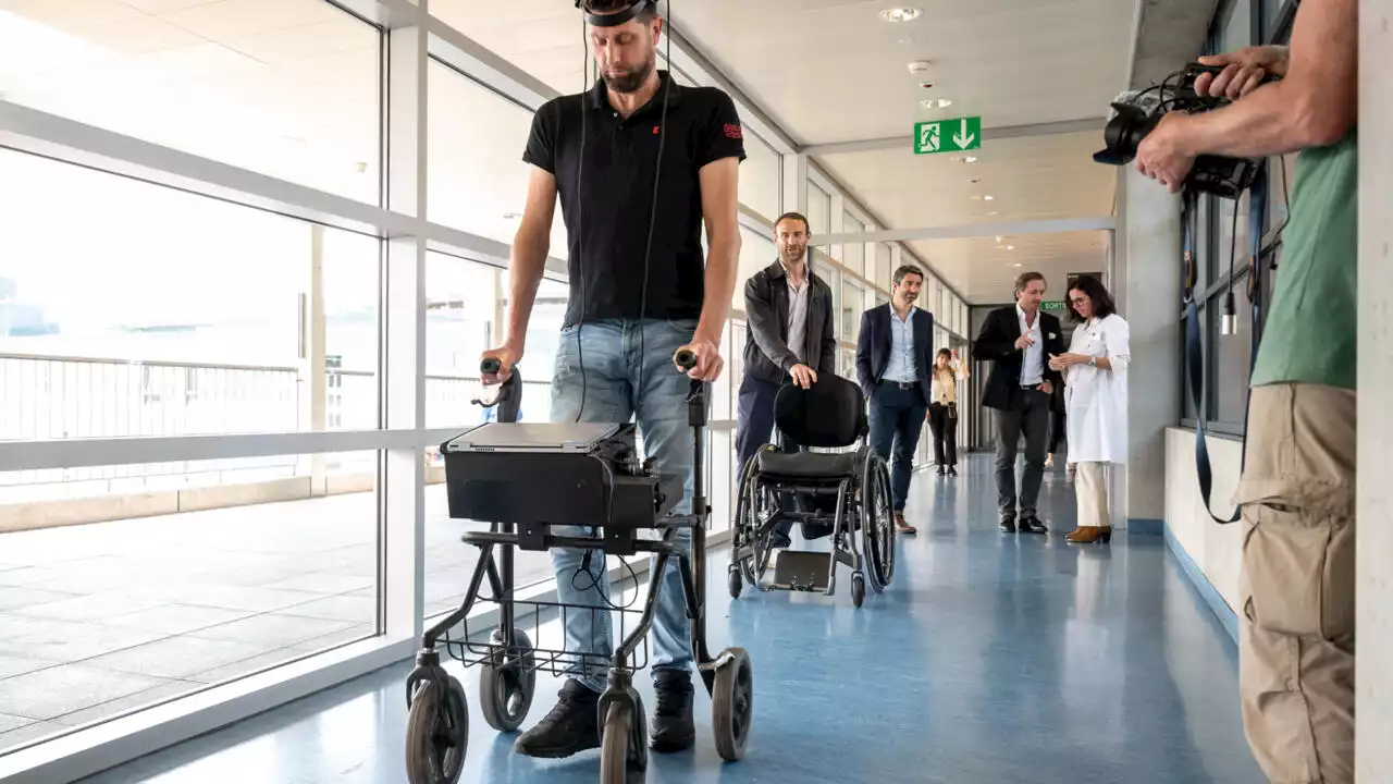 Un paraplégique retrouve le contrôle de la marche grâce à deux technologies