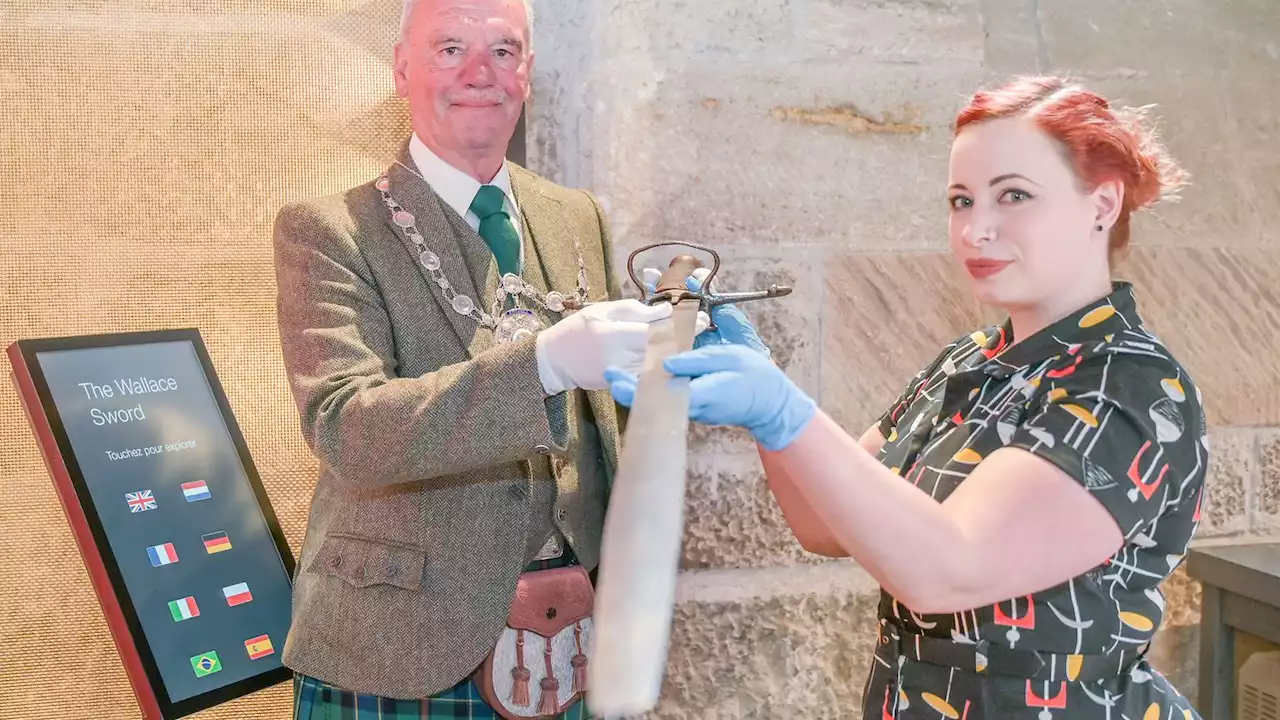 William Wallace's sword returned to Wallace Monument after casing smashed during climate protest