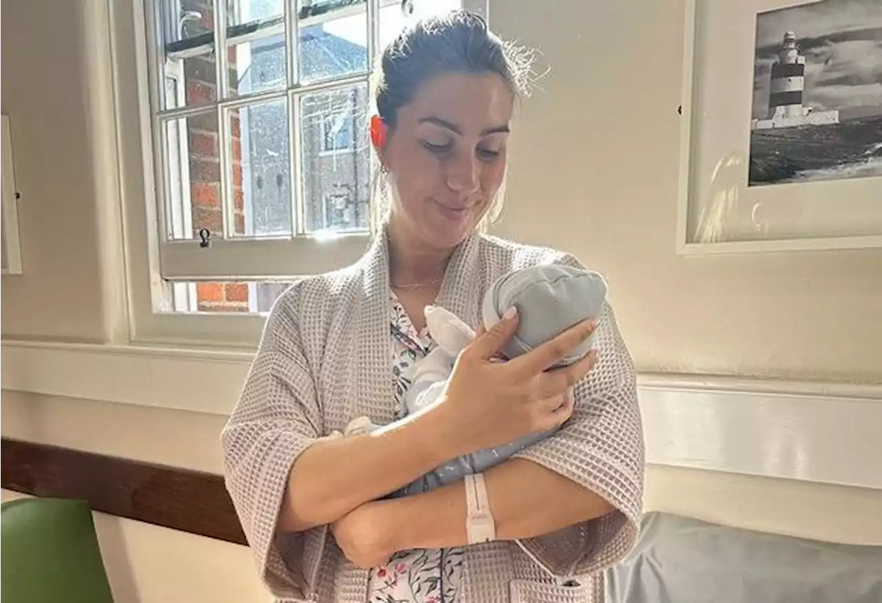 Clémentine MacNeice introduces son to her friends on a day out in Dublin