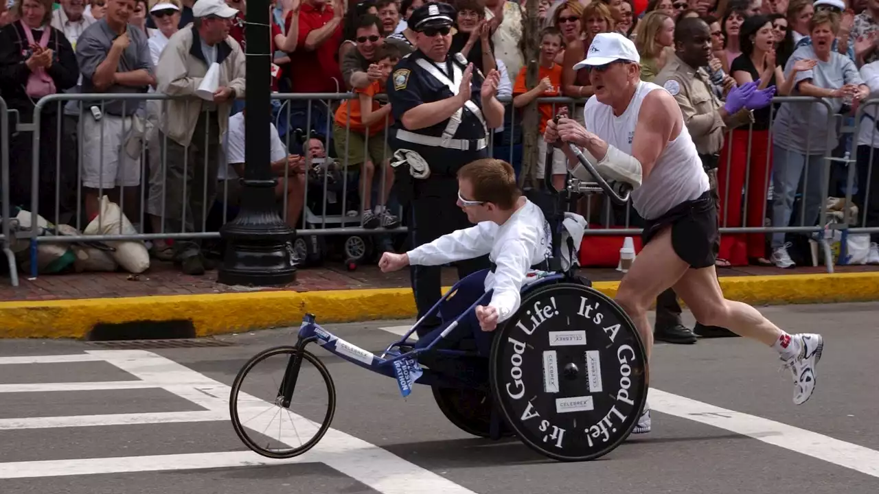 Muere Rick Hoyt, el corredor tetrapléjico al que su padre empujó en más de 1.000 carreras