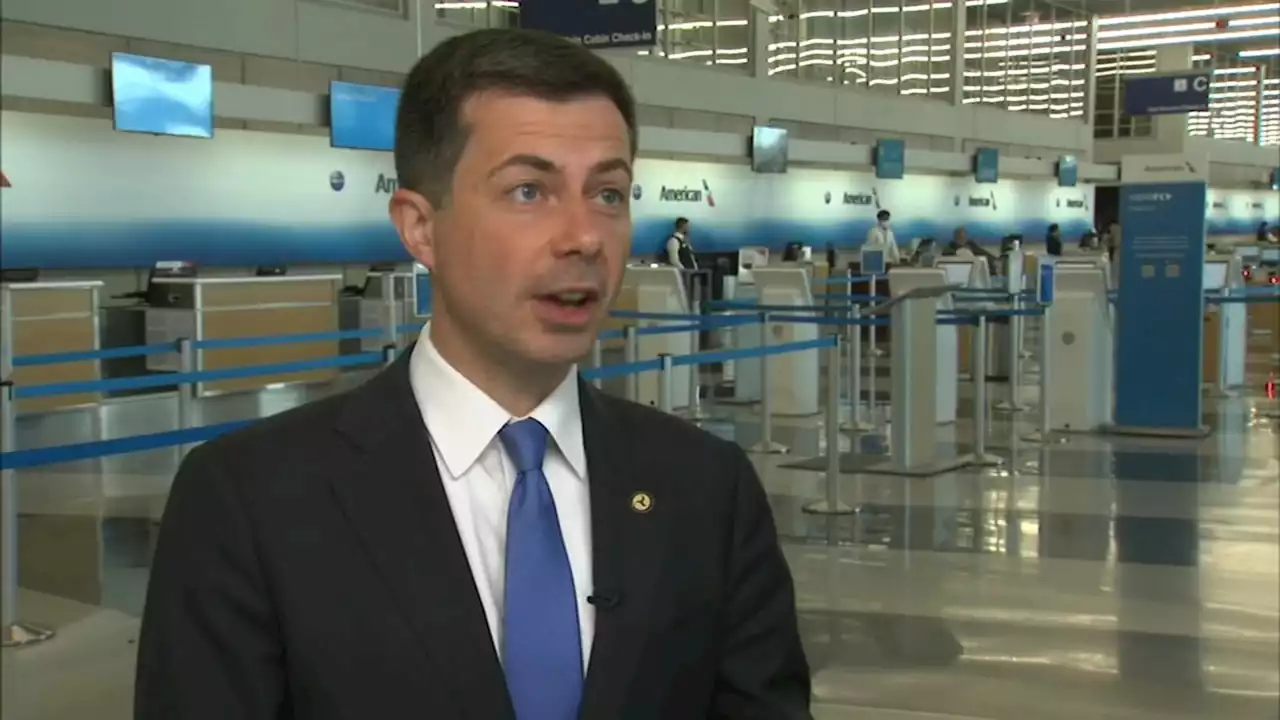 2M Illinoisans expected to travel for Chicago Memorial Day weekend 2023; Buttigieg speaks on flights