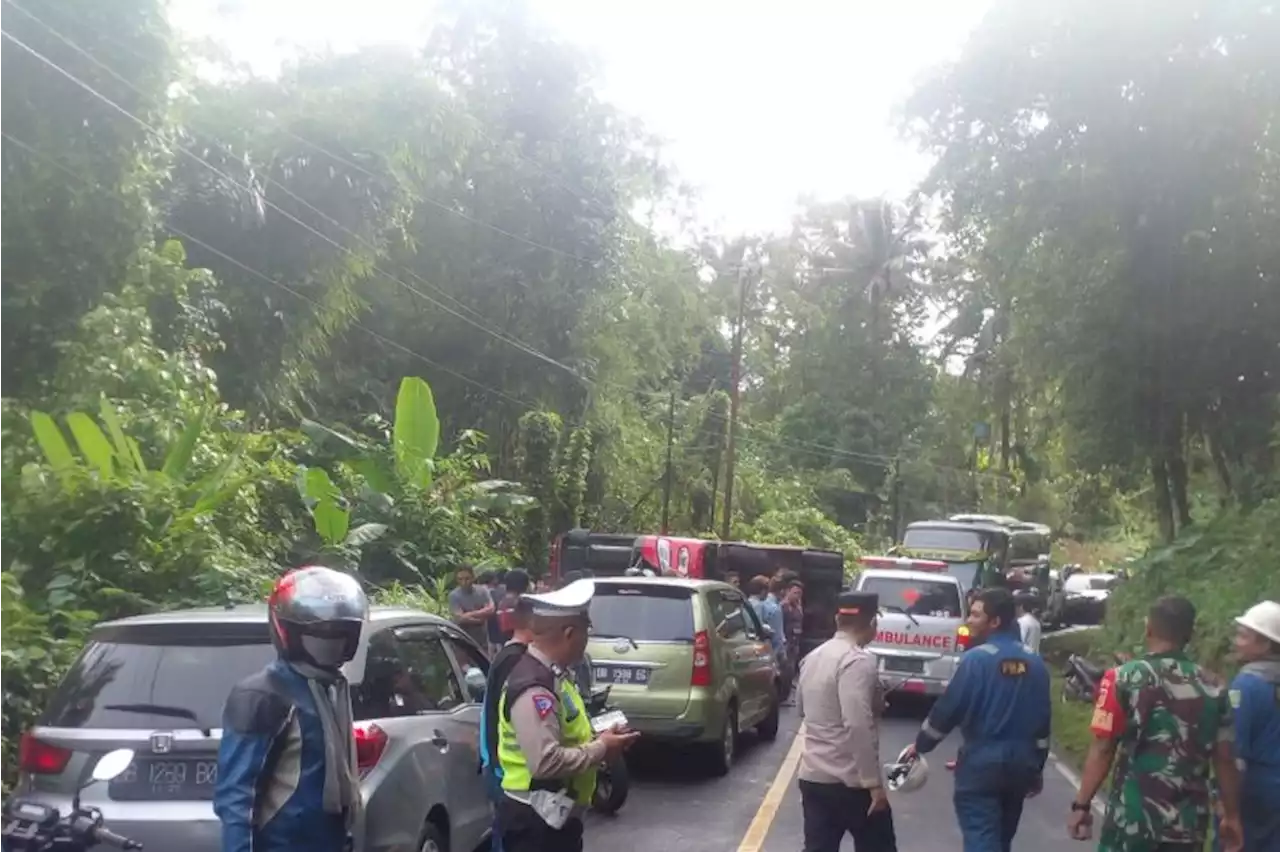 Kecelakaan bus di jalan Leilem-Sonder sebabkan tiga orang tewas