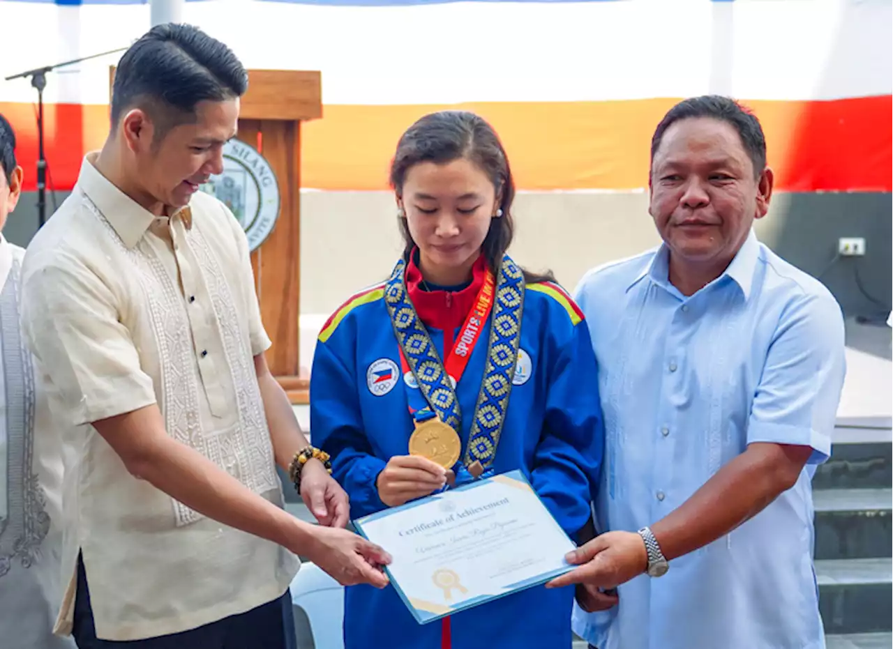 Silang honors SEA Games champ – BusinessMirror