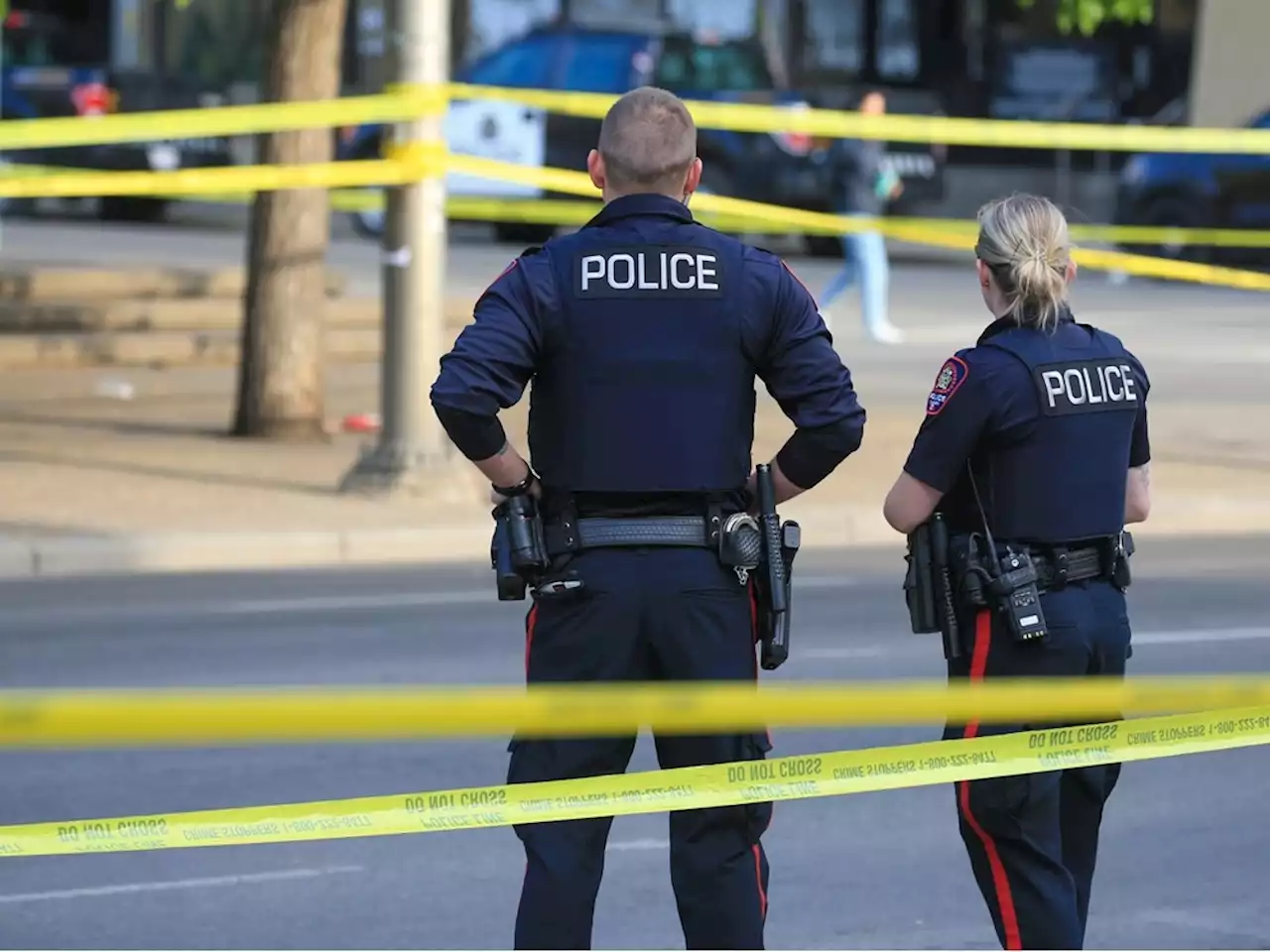 Man stabbed in Olympic Plaza, staggers to City Hall CTrain station