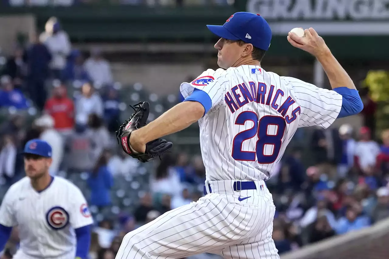 Hendricks returns to mound, but Cubs deliver dismal performance