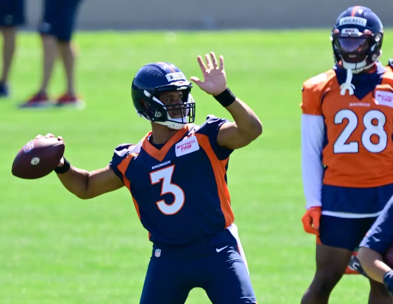 Kiszla: How much time does Russell Wilson have to show coach Sean Payton he’s the right QB for Broncos?