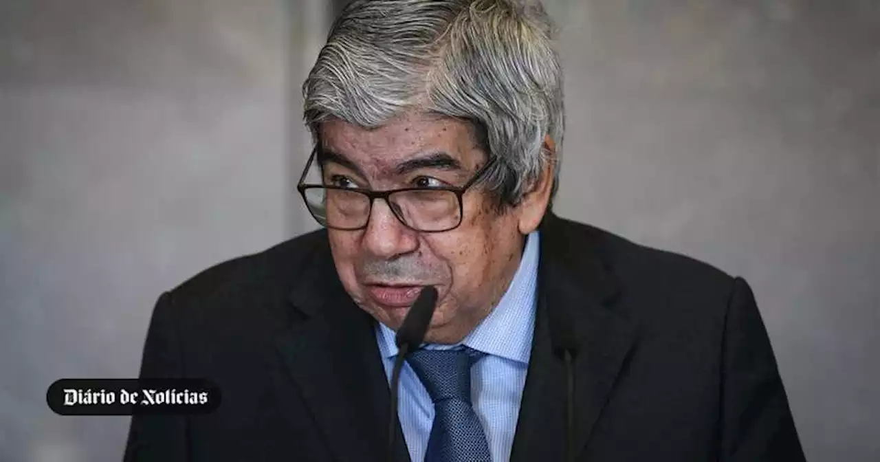 Ferro Rodrigues reconhece que Governo ″cometeu vários erros″