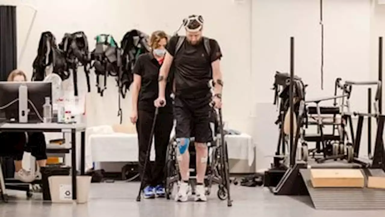 #FiveThingsYouNeedToKnow: New medical device helps man with paralysis to walk