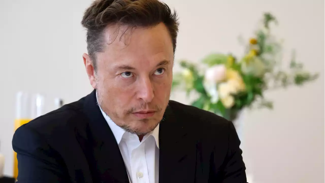 La start-up Neuralink d'Elon Musk annonce être autorisée à tester ses implants cérébraux sur des humains