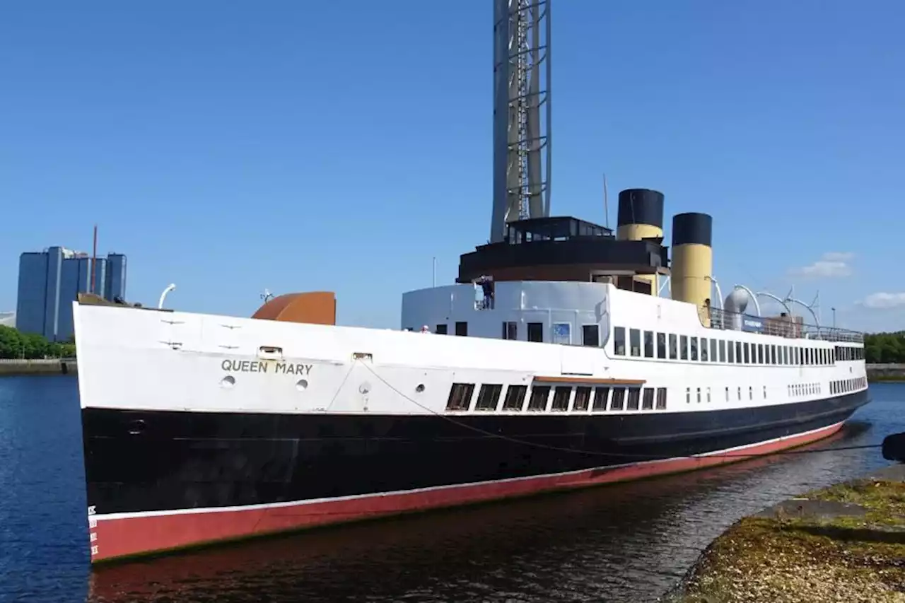 Historic Glasgow steamer taken away for restoration works