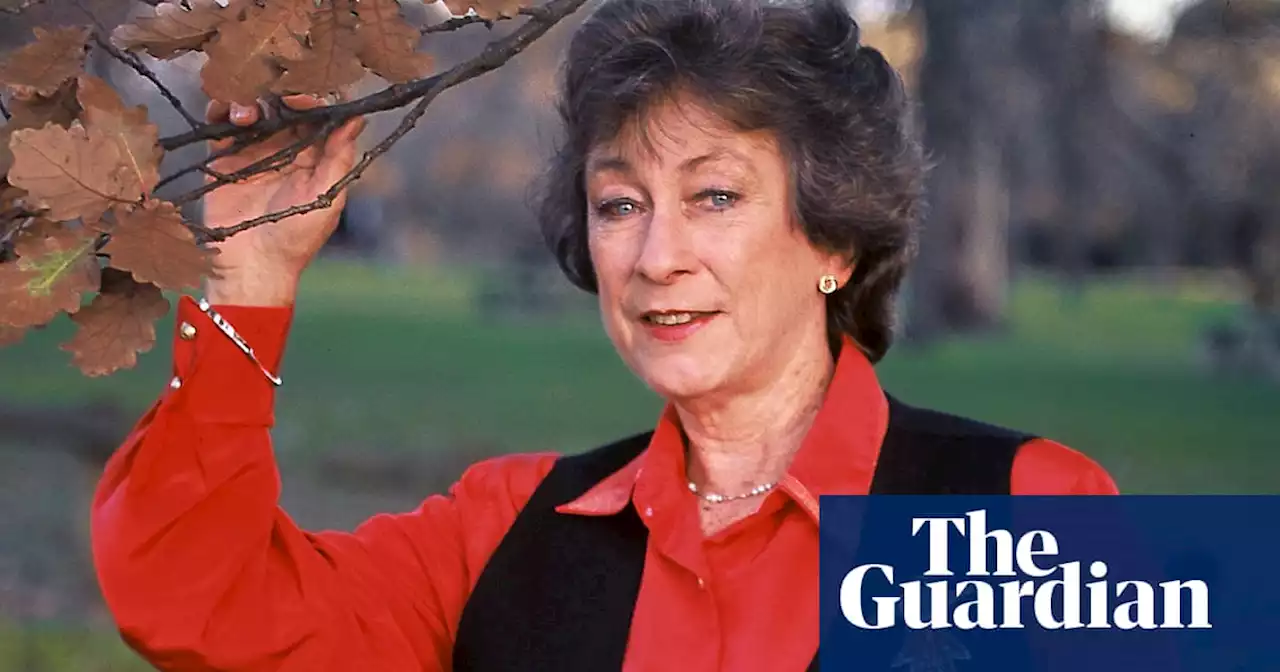 Joy McKean: ‘trailblazing’ Australian songwriter and wife of Slim Dusty dies aged 93