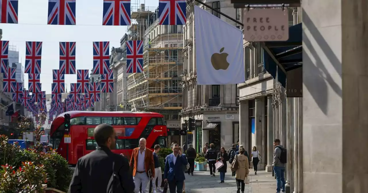 UK retail sales bounce back more than expected after wet March